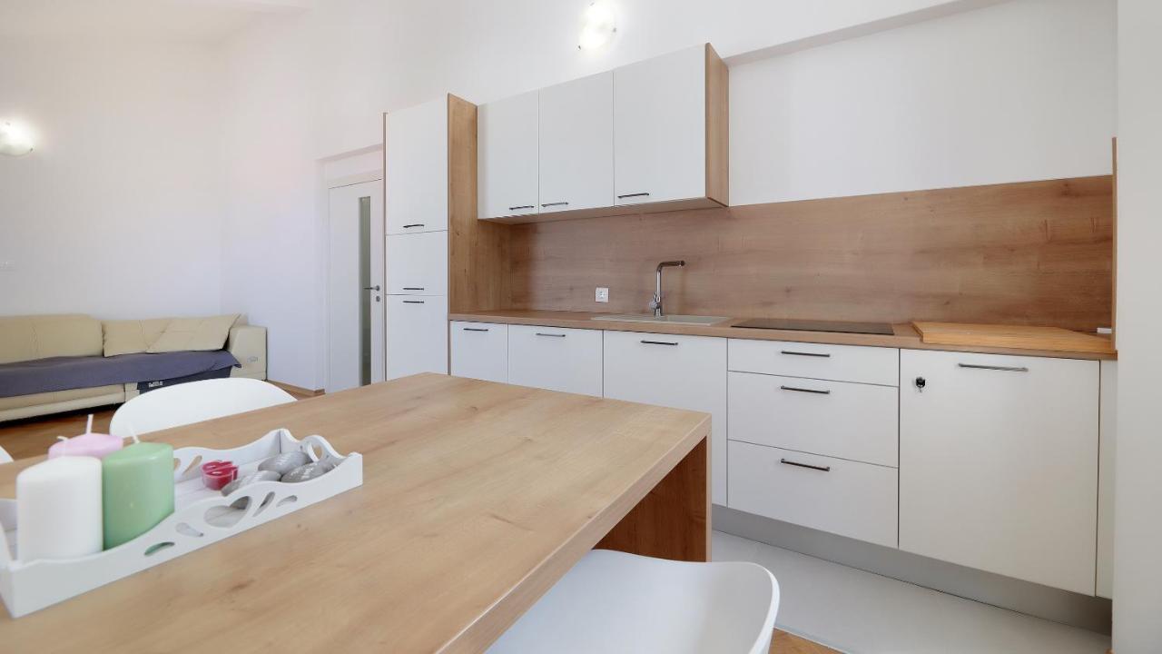 Apartments Tomy Novalja Ngoại thất bức ảnh