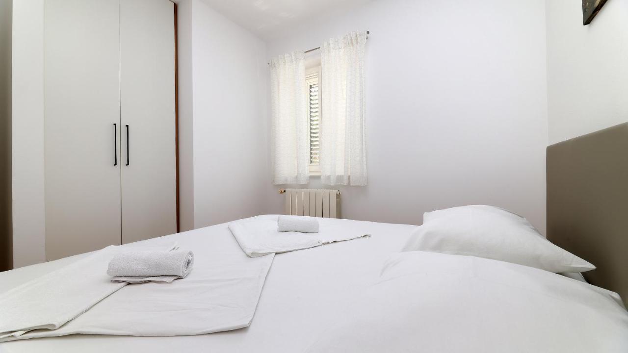 Apartments Tomy Novalja Ngoại thất bức ảnh