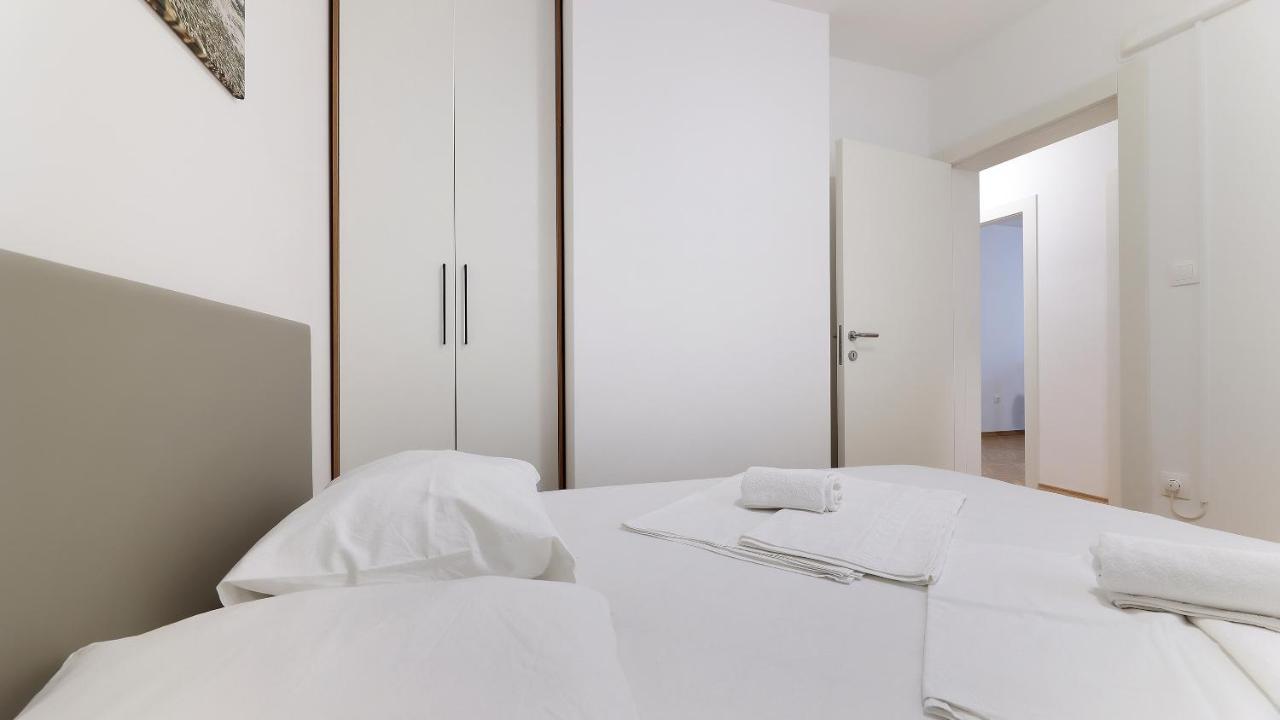 Apartments Tomy Novalja Ngoại thất bức ảnh