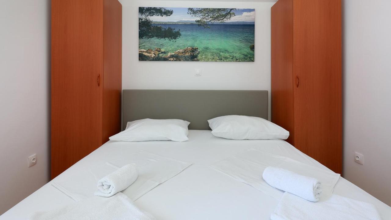 Apartments Tomy Novalja Ngoại thất bức ảnh