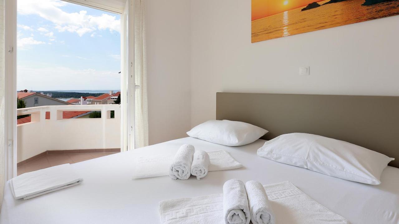 Apartments Tomy Novalja Ngoại thất bức ảnh